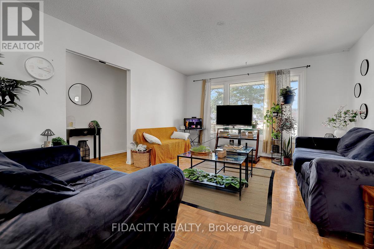 2336 Ogilvie Road, Ottawa, Ontario  K1J 7N6 - Photo 4 - X13051244