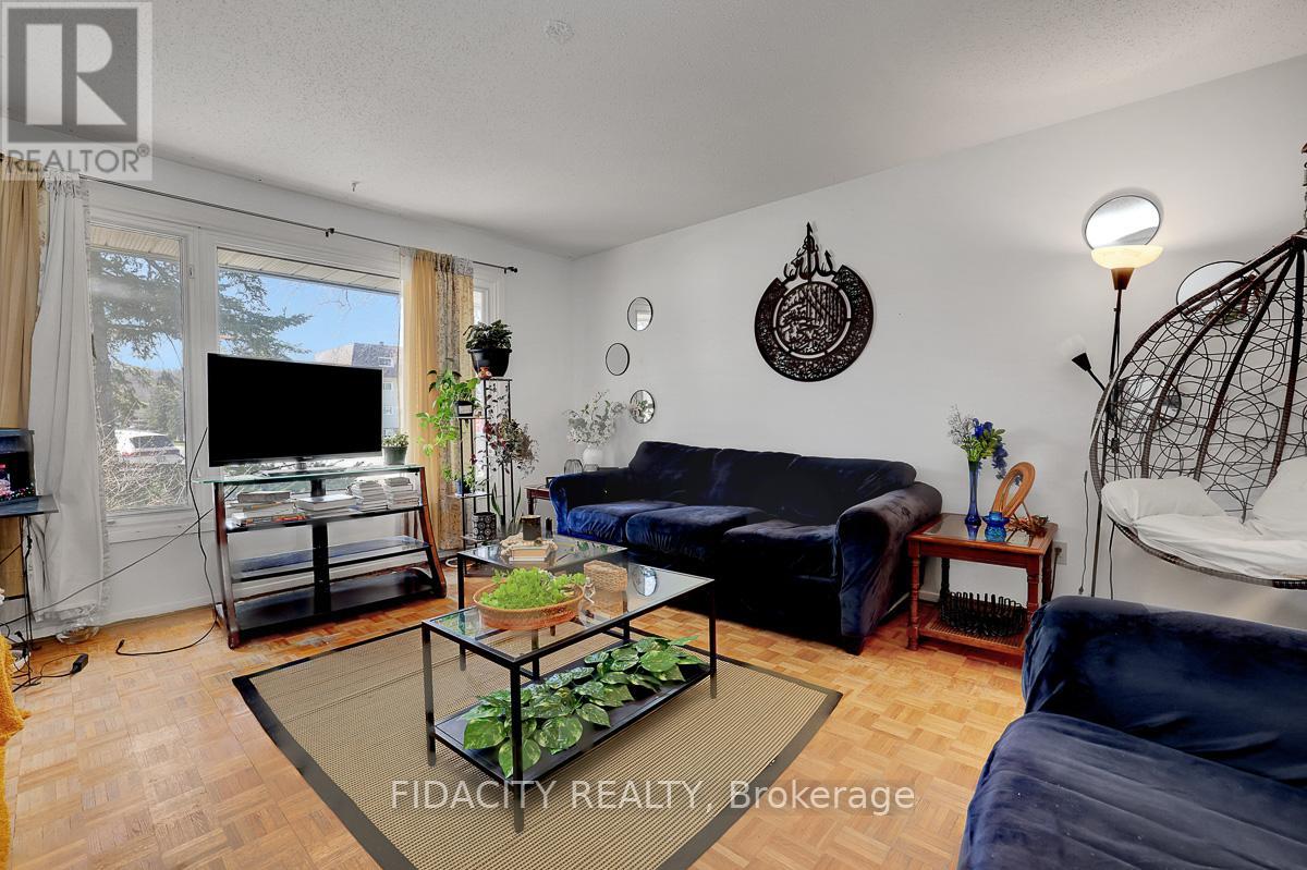 2336 Ogilvie Road, Ottawa, Ontario  K1J 7N6 - Photo 5 - X13051244