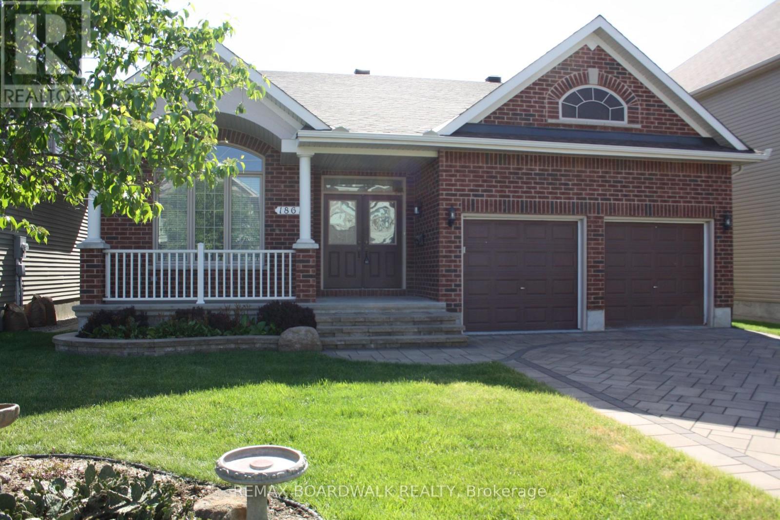 1861 MICKELBERRY CRESCENT, Ottawa, Ontario
