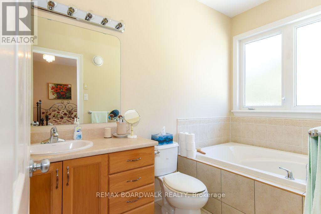 1861 Mickelberry Crescent, Ottawa, Ontario  K4A 0P2 - Photo 32 - X13051376