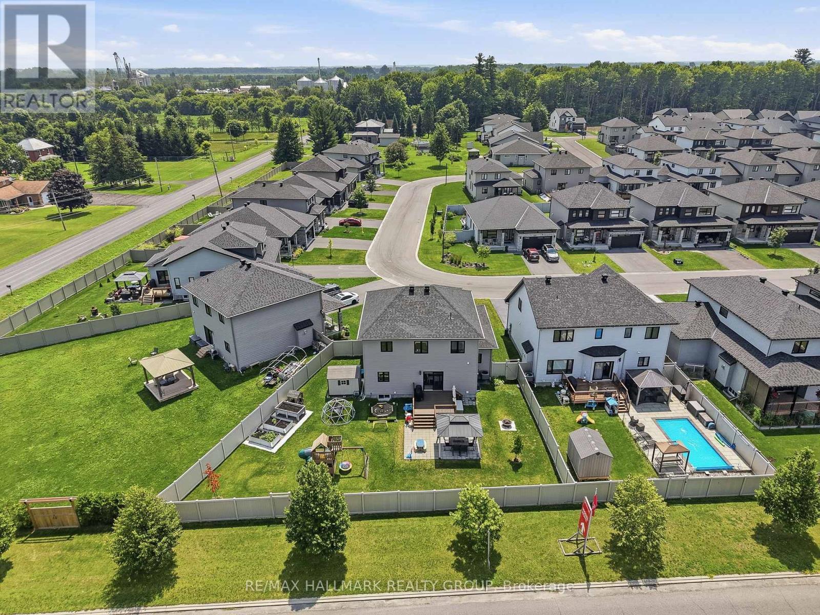1212 Avignon Street, Russell, Ontario  K0A 1W0 - Photo 40 - X13054520