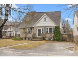 564 TWEEDSMUIR AVENUE, Ottawa, Ontario