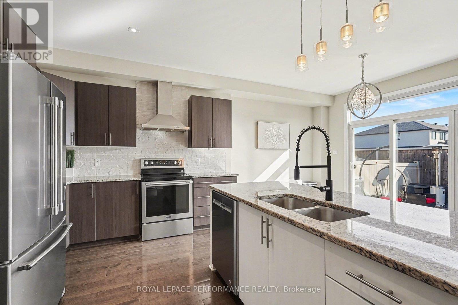 504 Yellow Birch Street, Ottawa, Ontario  K1W 0J3 - Photo 10 - X13055210