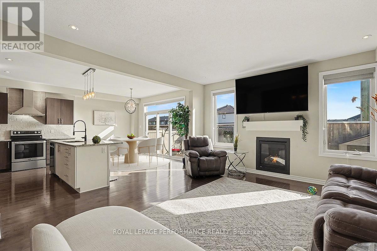 504 Yellow Birch Street, Ottawa, Ontario  K1W 0J3 - Photo 3 - X13055210