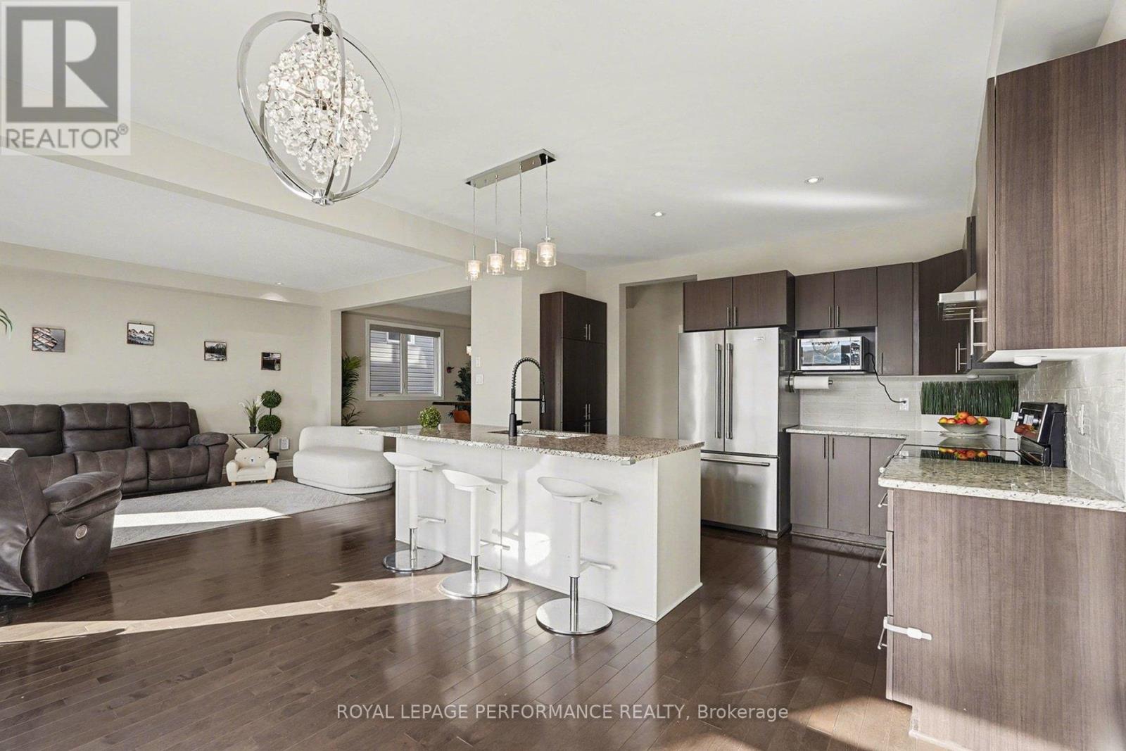 504 Yellow Birch Street, Ottawa, Ontario  K1W 0J3 - Photo 8 - X13055210