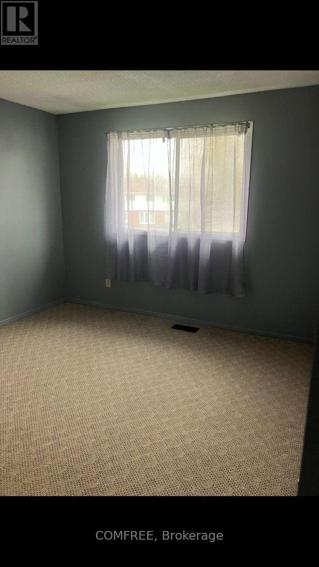 560 Short Street, Petrolia, Ontario  N0N 1R0 - Photo 28 - X13055304