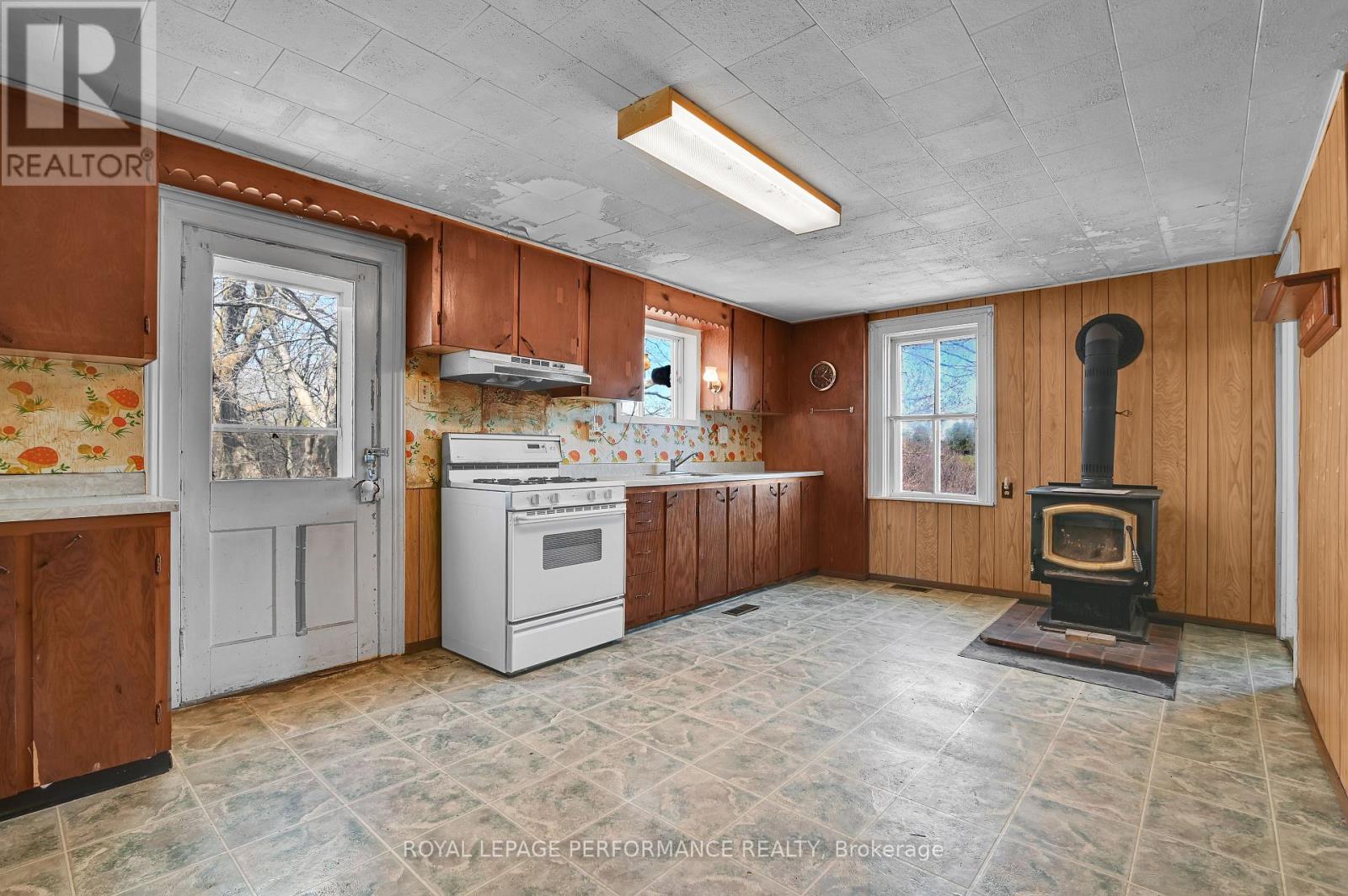 2421 Buckwheat Road W, Edwardsburgh/cardinal, Ontario  K0E 1X0 - Photo 11 - X13055484