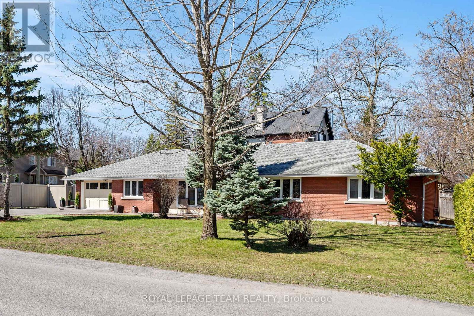 1986 FAIRBANKS AVENUE, Ottawa, Ontario