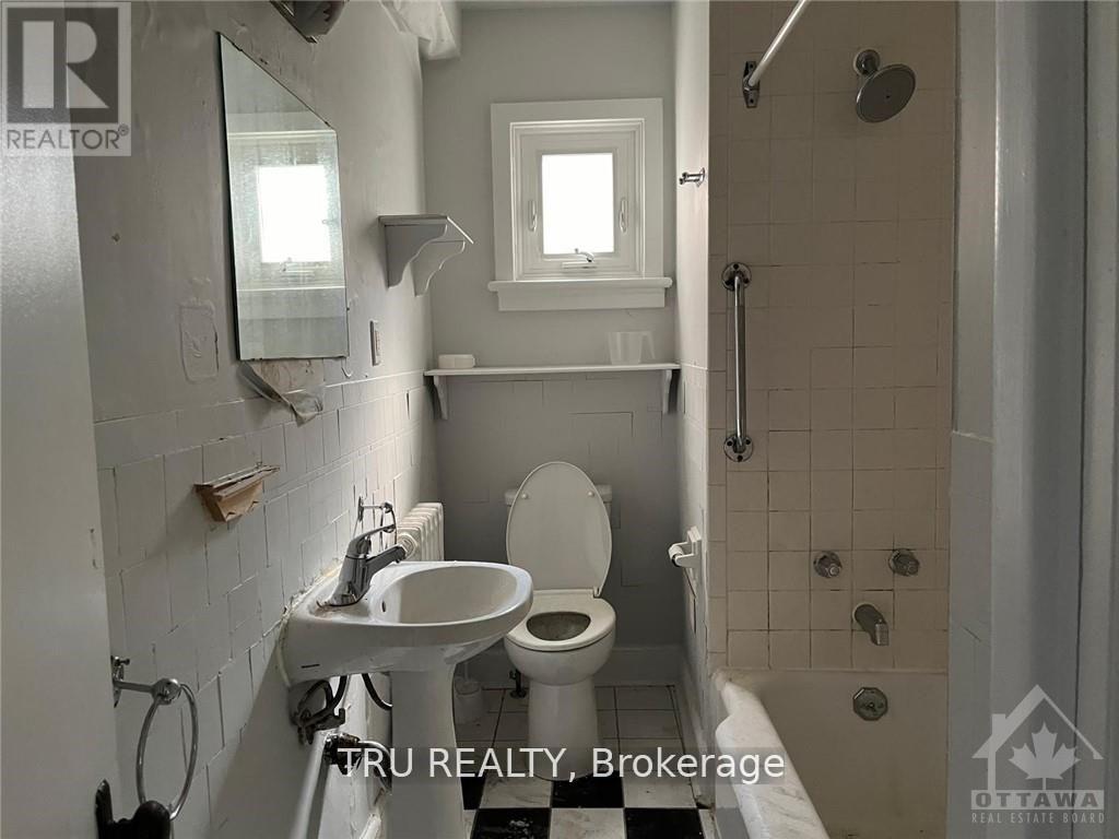 102 Putman Avenue, Ottawa, Ontario  K1M 1Z6 - Photo 13 - X13056052