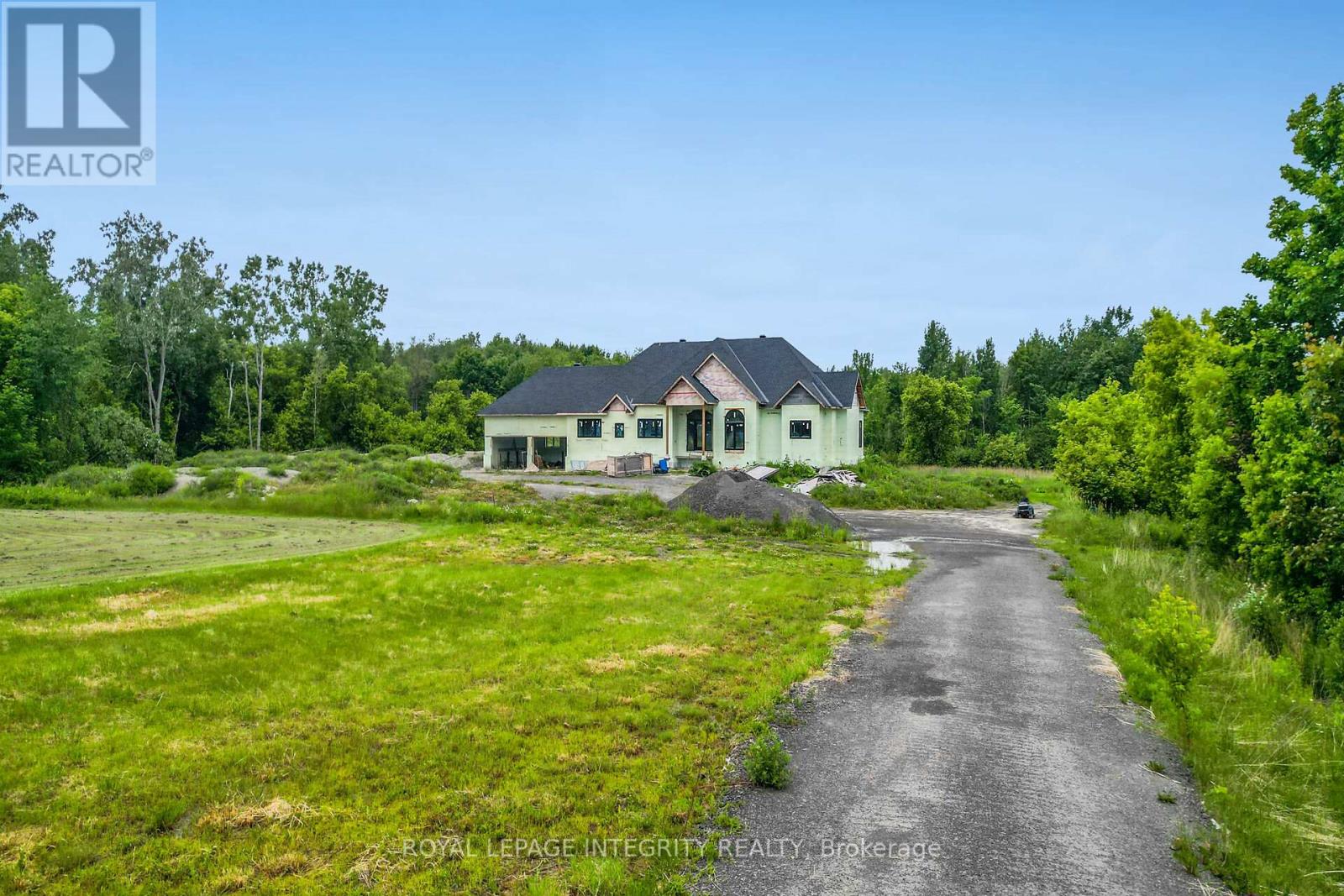 1695 OLD MONTREAL ROAD, Ottawa, Ontario