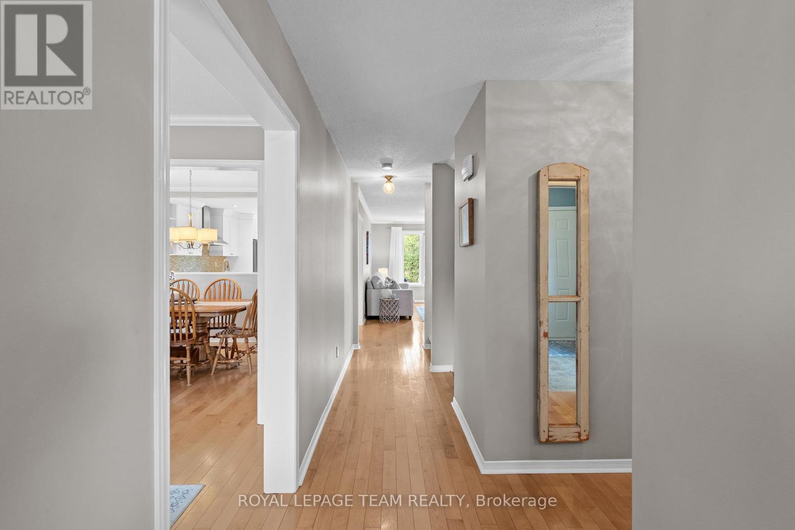 195 Walden Drive, Ottawa, Ontario  K2K 2K7 - Photo 4 - X13057944