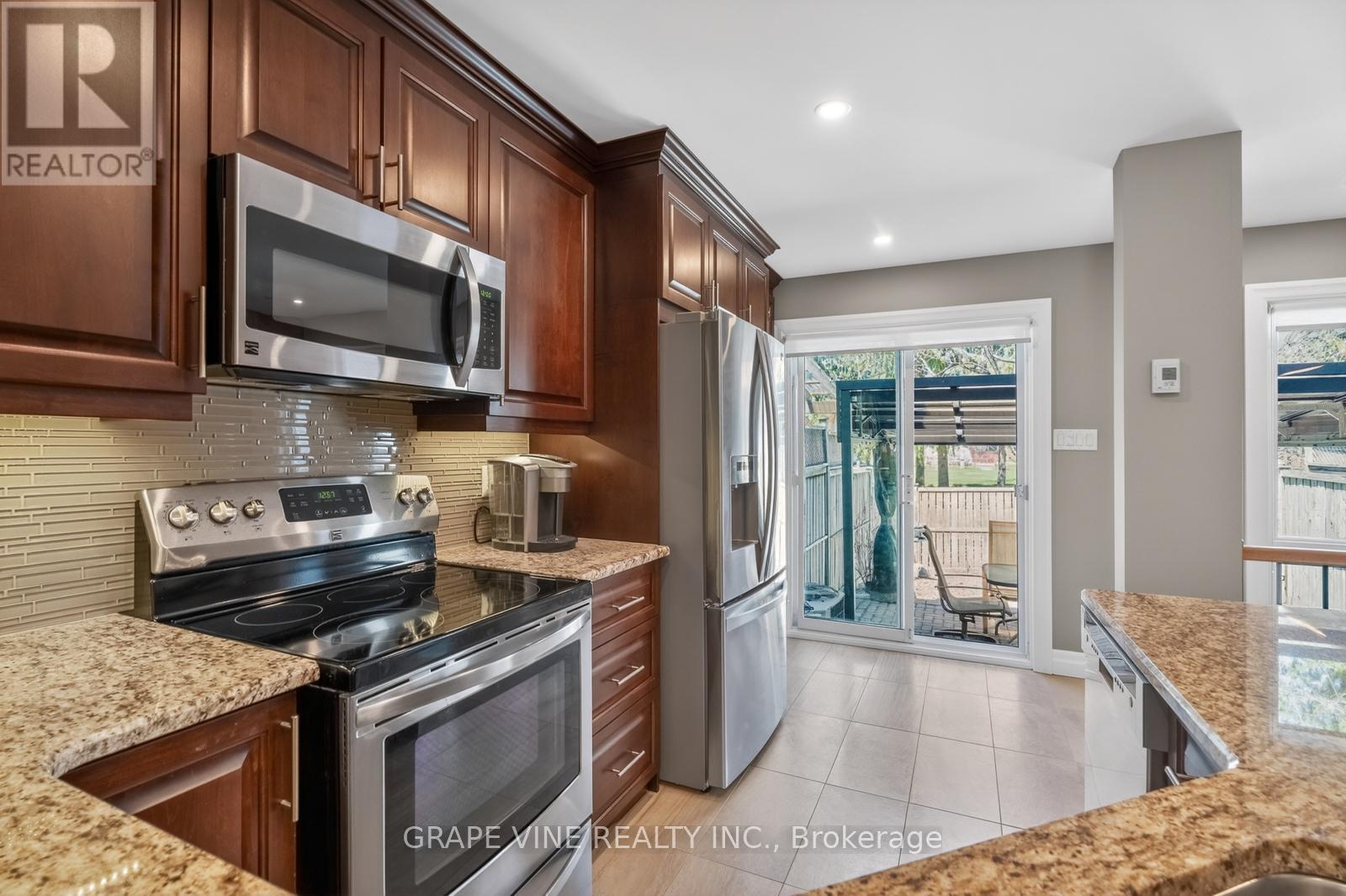 142 College Circle, Ottawa, Ontario  K1K 4S1 - Photo 14 - X13058072