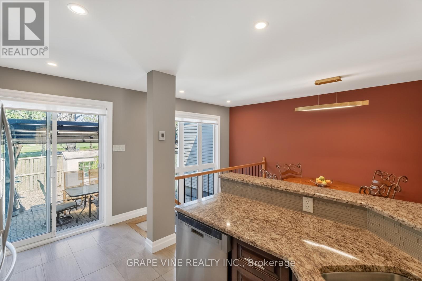 142 College Circle, Ottawa, Ontario  K1K 4S1 - Photo 15 - X13058072
