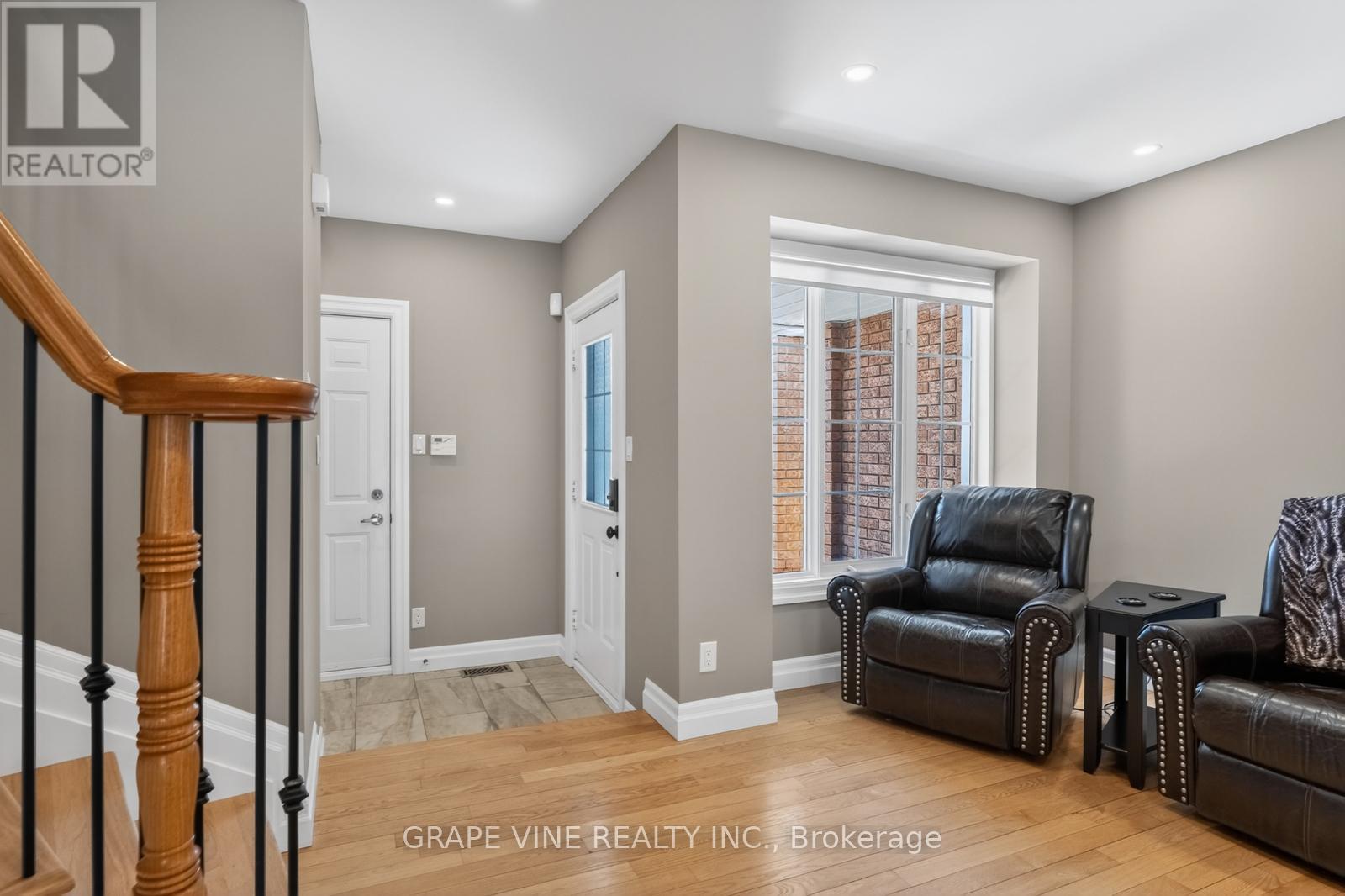 142 College Circle, Ottawa, Ontario  K1K 4S1 - Photo 4 - X13058072