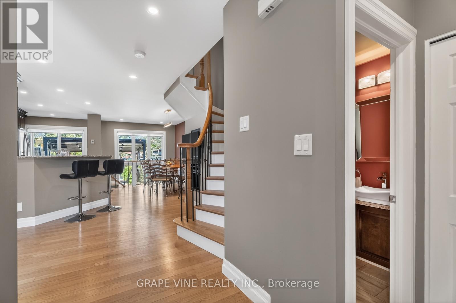 142 College Circle, Ottawa, Ontario  K1K 4S1 - Photo 5 - X13058072