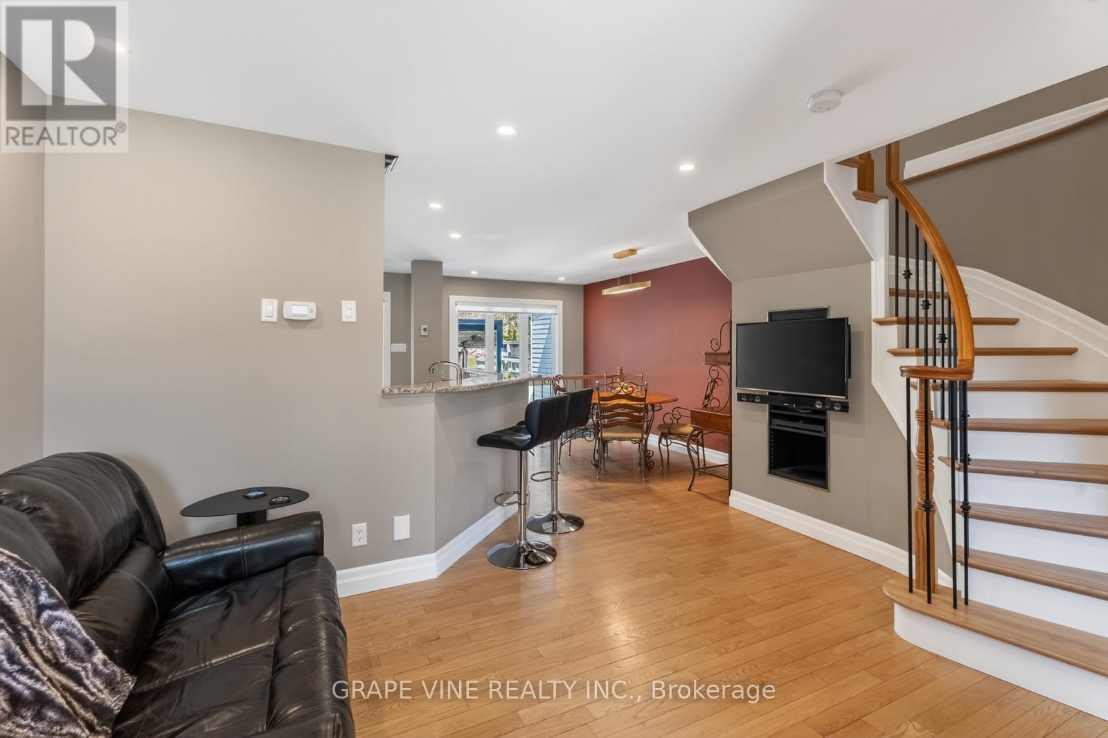 142 College Circle, Ottawa, Ontario  K1K 4S1 - Photo 7 - X13058072