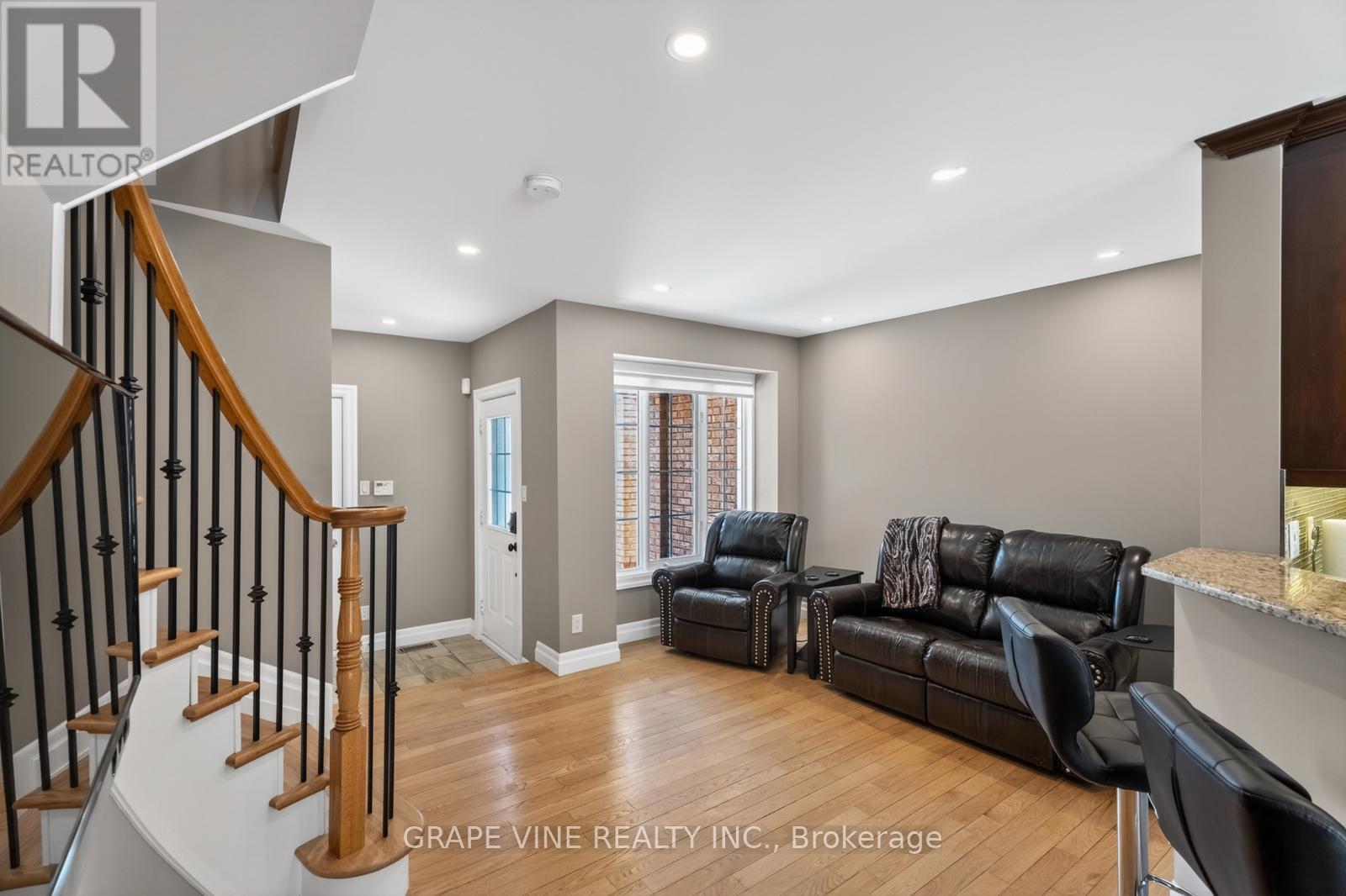 142 College Circle, Ottawa, Ontario  K1K 4S1 - Photo 8 - X13058072