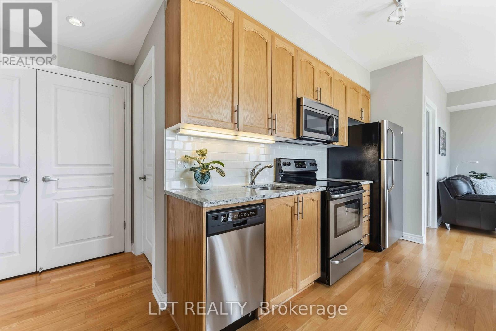 301 - 755 Beauparc Private, Ottawa, Ontario  K1J 0B5 - Photo 10 - X13058080