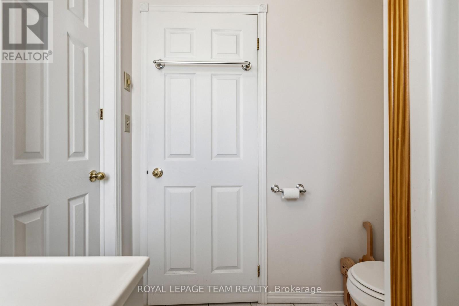 12106 Lakeshore Drive, South Dundas, Ontario  K0C 1X0 - Photo 32 - X13058378