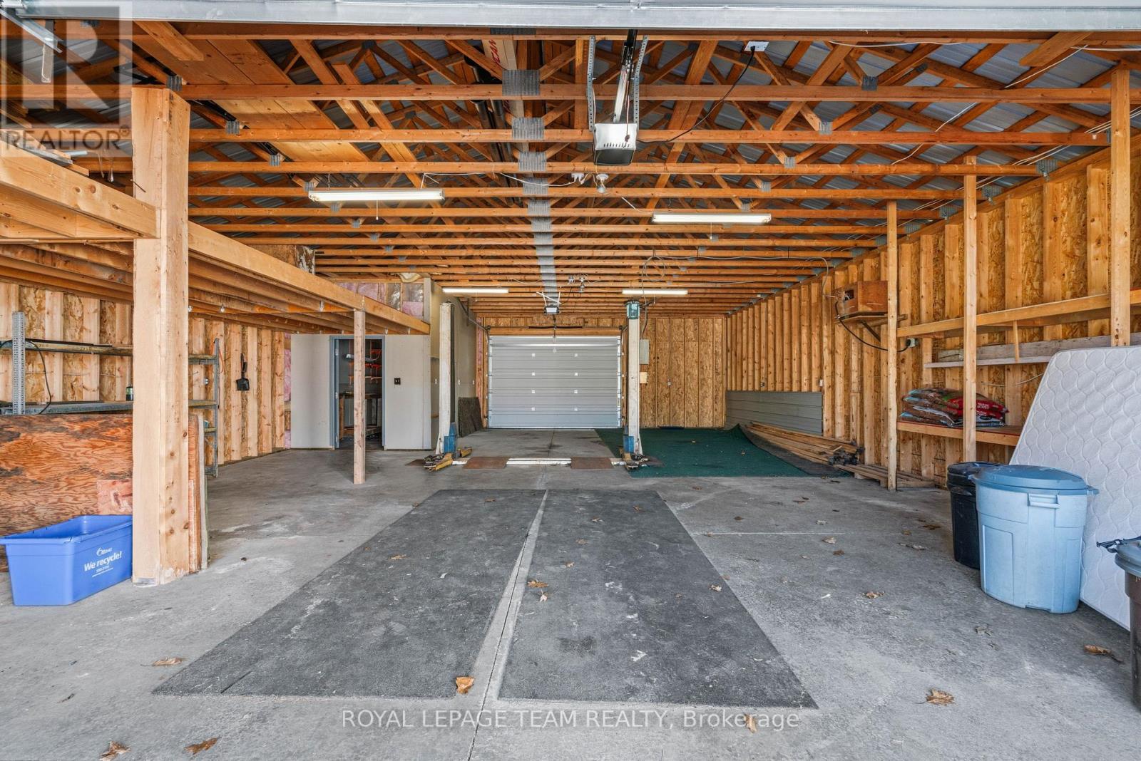 12106 Lakeshore Drive, South Dundas, Ontario  K0C 1X0 - Photo 37 - X13058378