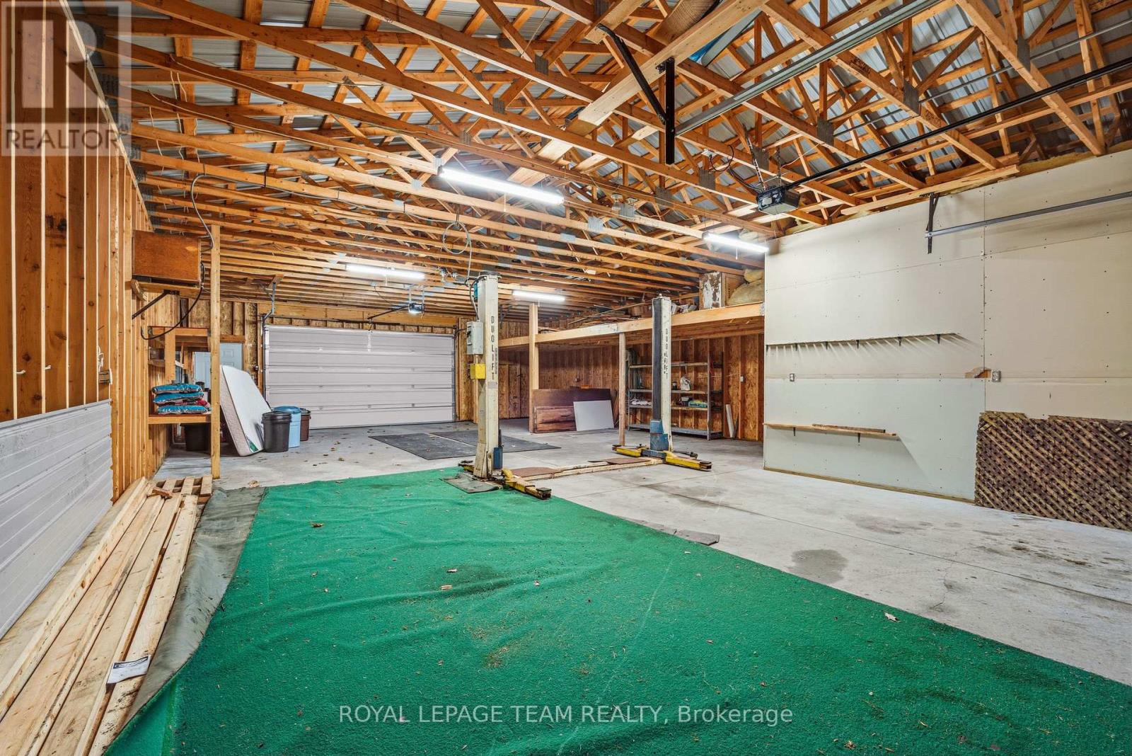12106 Lakeshore Drive, South Dundas, Ontario  K0C 1X0 - Photo 38 - X13058378