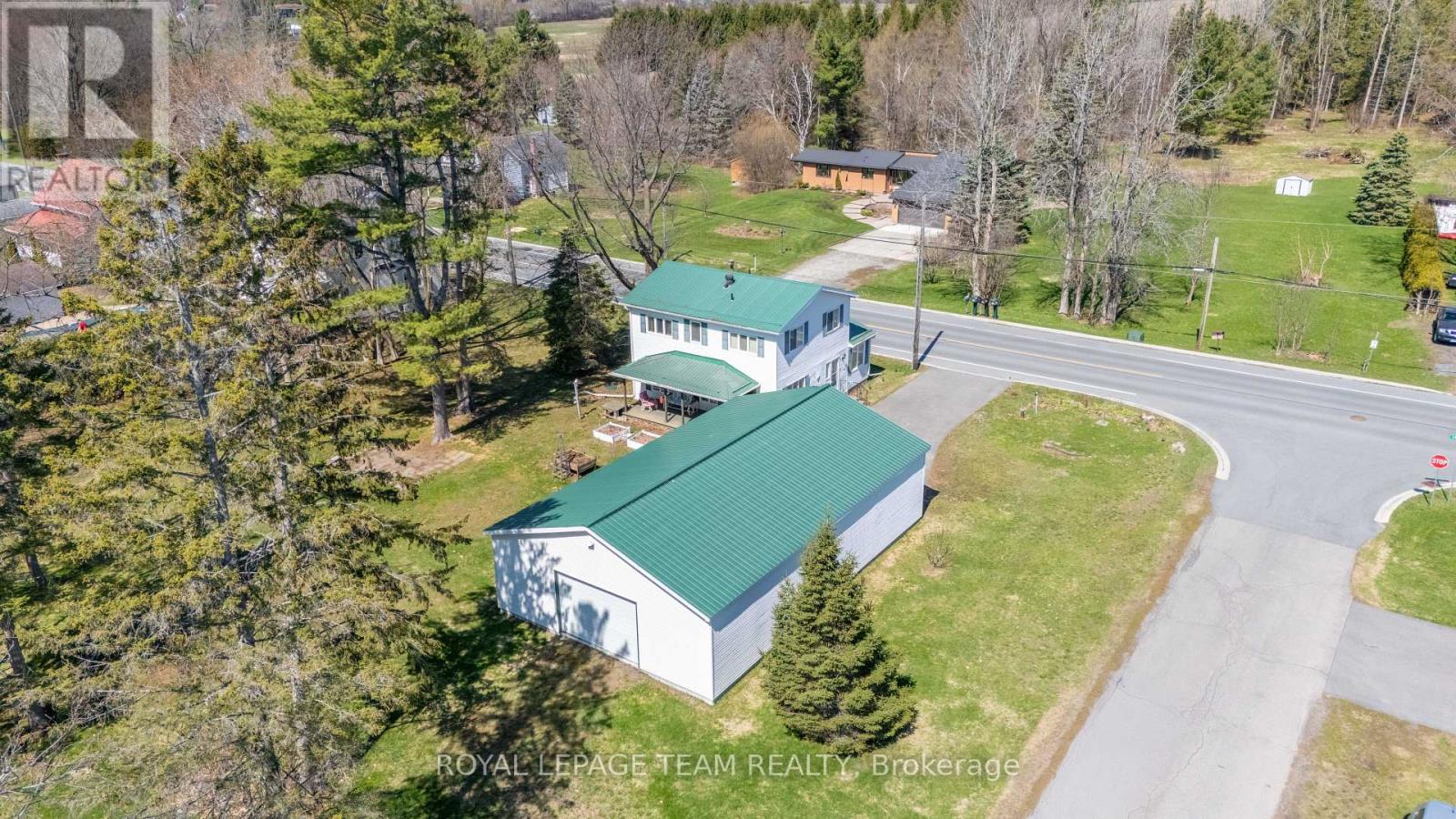 12106 Lakeshore Drive, South Dundas, Ontario  K0C 1X0 - Photo 39 - X13058378