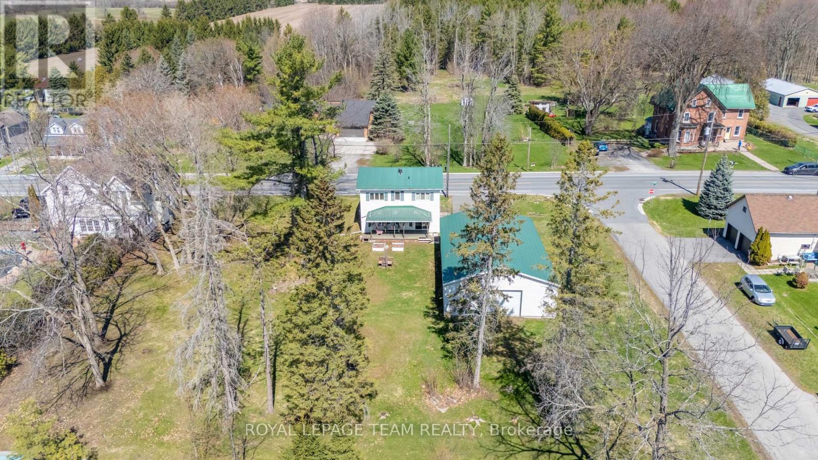 12106 Lakeshore Drive, South Dundas, Ontario  K0C 1X0 - Photo 40 - X13058378