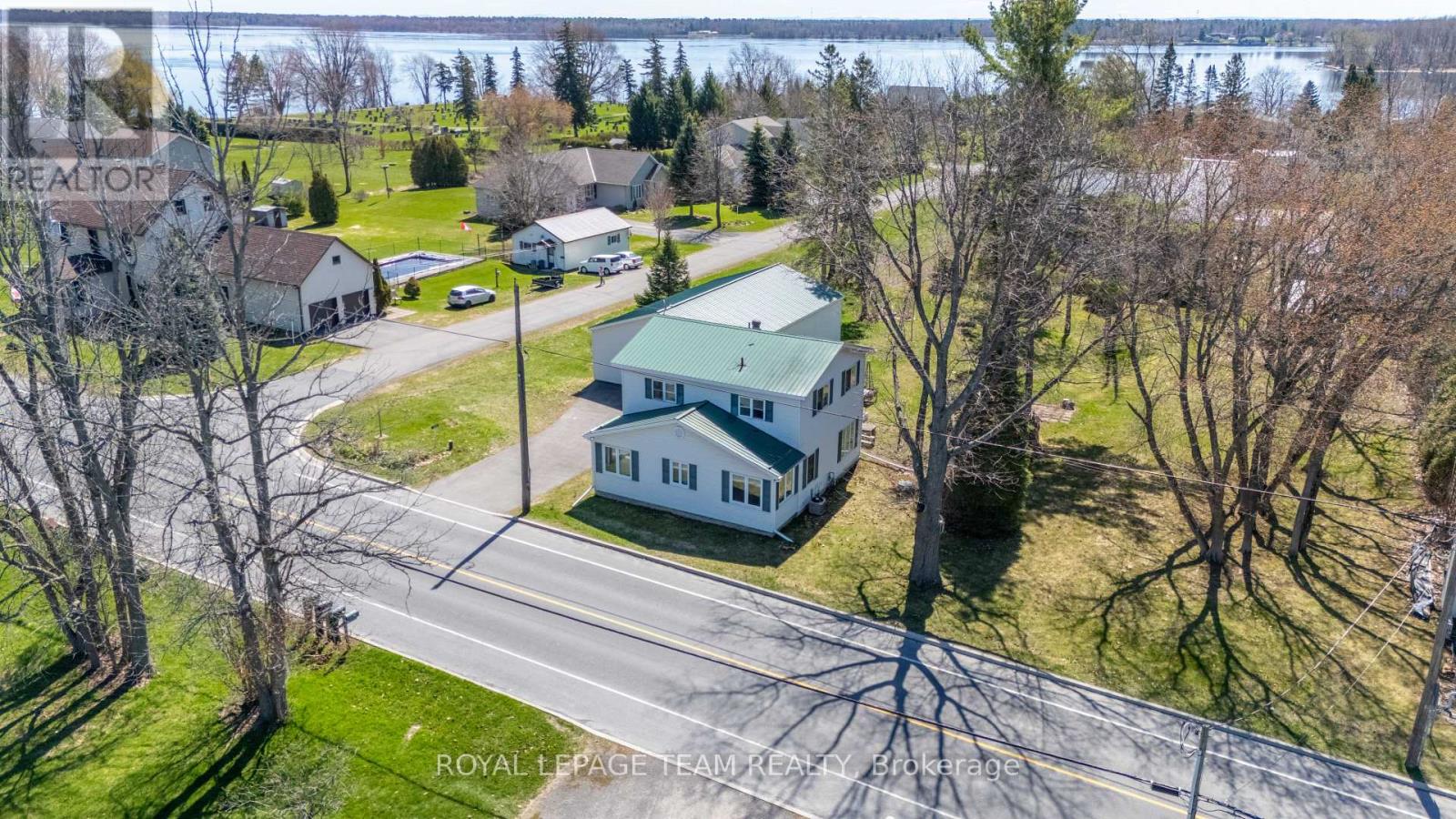 12106 Lakeshore Drive, South Dundas, Ontario  K0C 1X0 - Photo 45 - X13058378