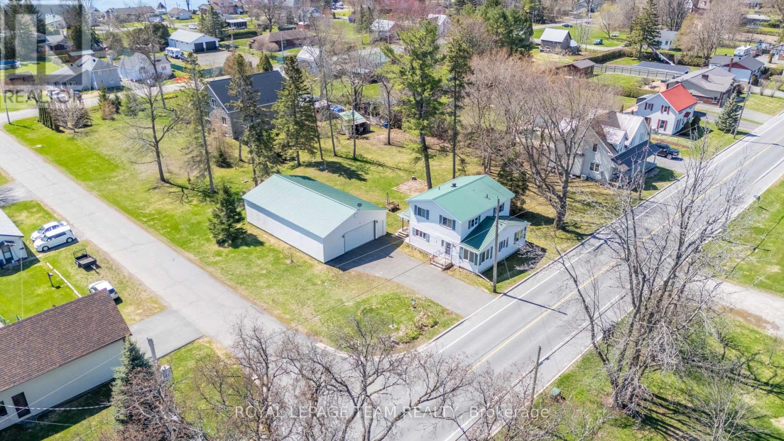 12106 Lakeshore Drive, South Dundas, Ontario  K0C 1X0 - Photo 46 - X13058378