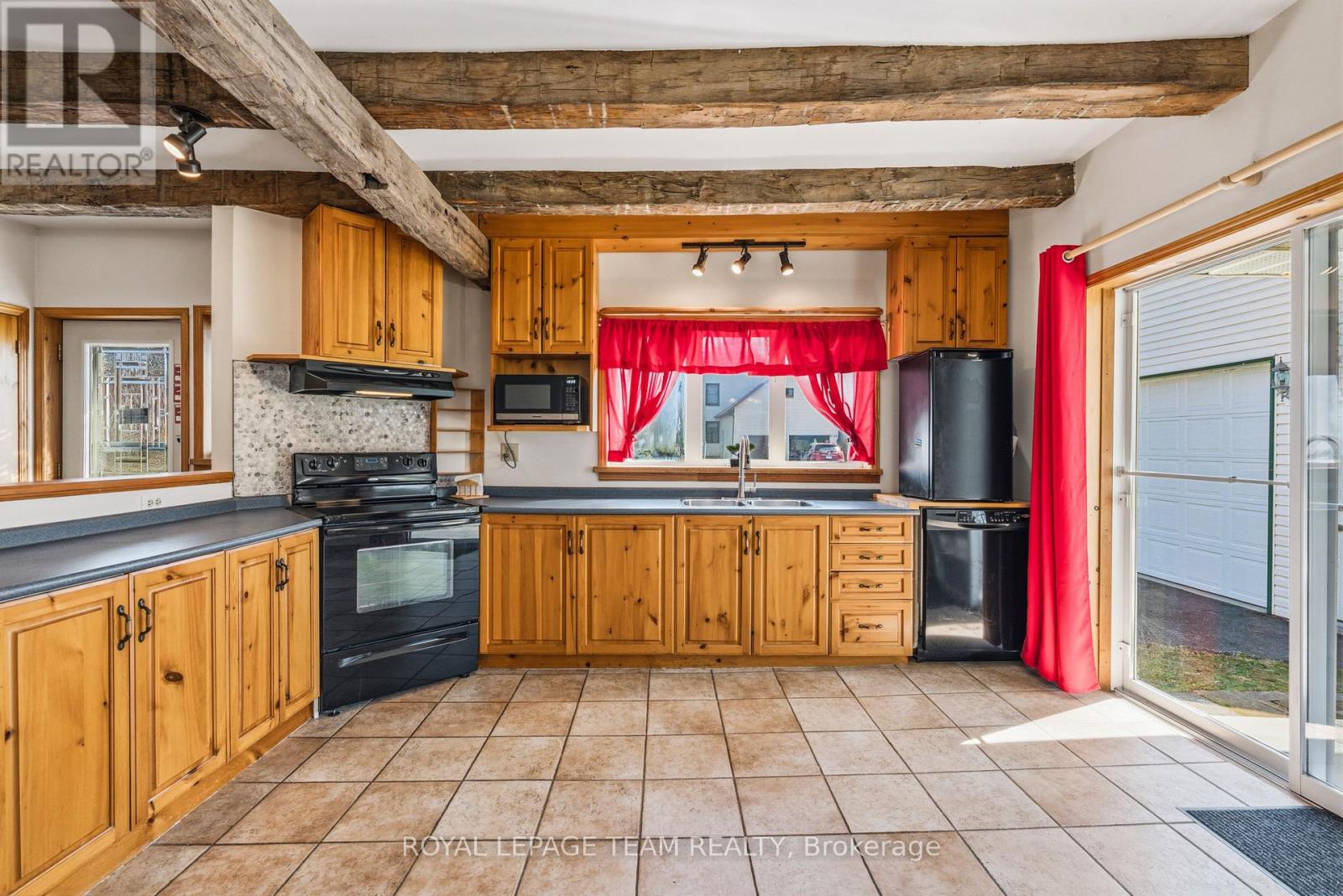 12106 Lakeshore Drive, South Dundas, Ontario  K0C 1X0 - Photo 6 - X13058378