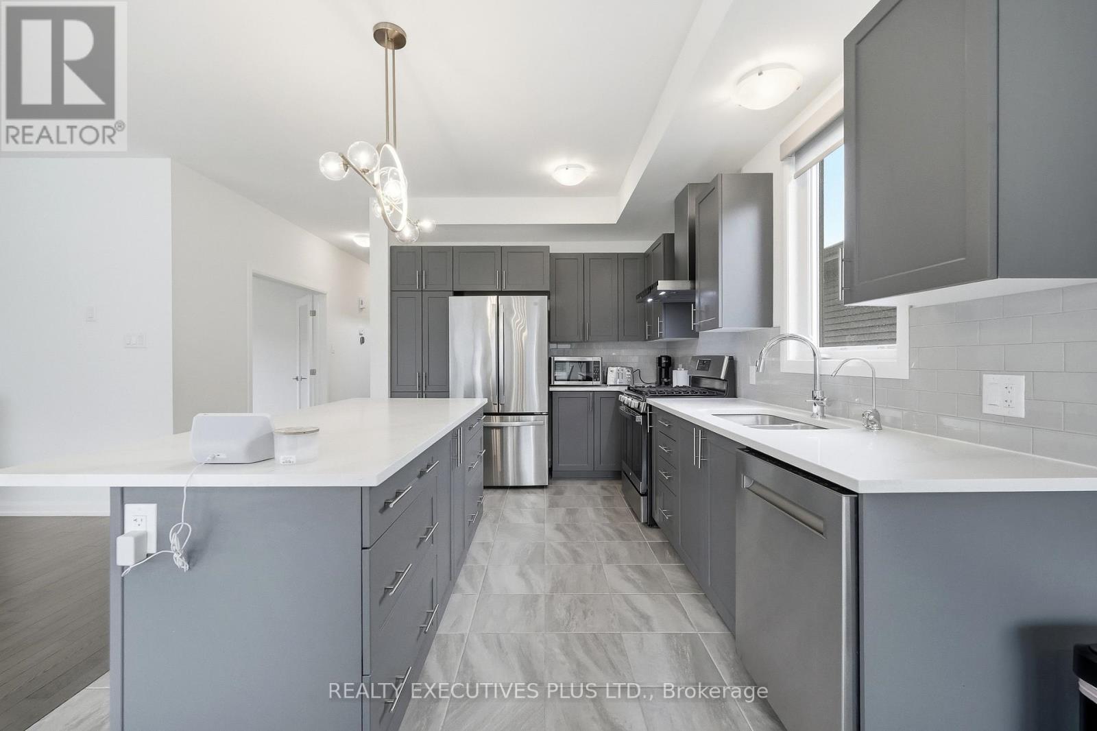 429 Sterling Avenue, Clarence-Rockland, Ontario  K4K 0M5 - Photo 5 - X13059184