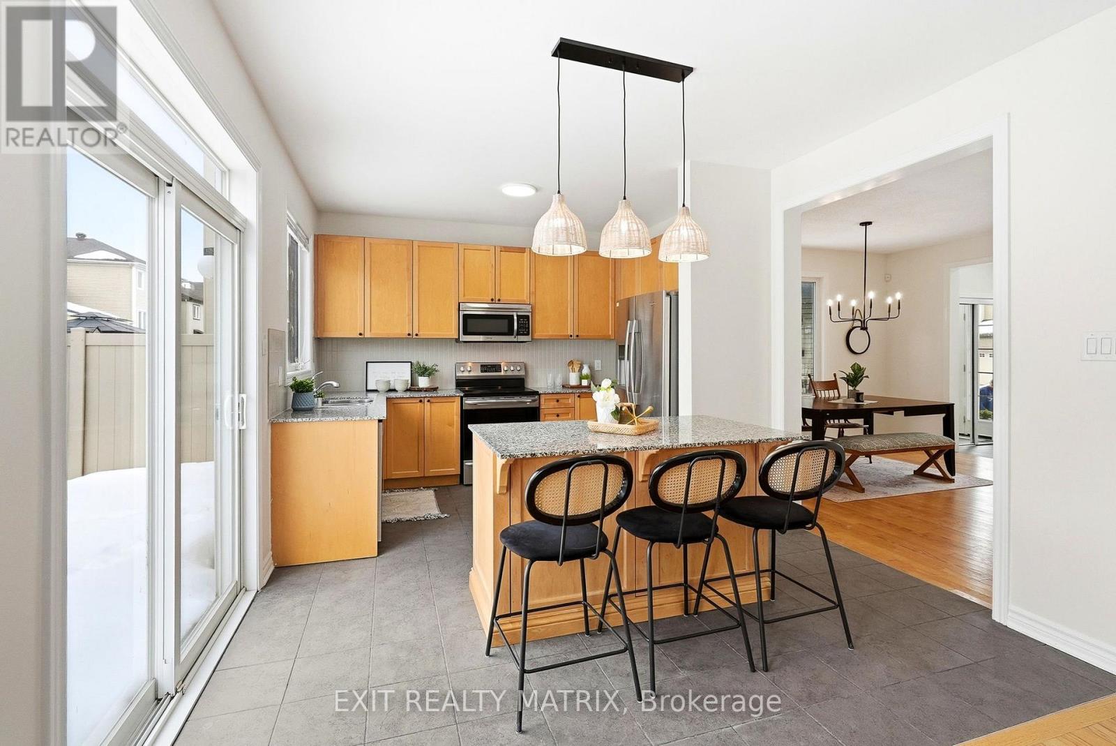 194 Flowing Creek Circle, Ottawa, Ontario  K2M 2R7 - Photo 5 - X13060272