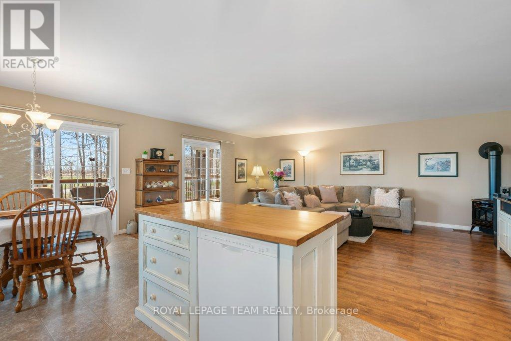 15065 Concession 3-4 Road, North Stormont, Ontario  K0C 1K0 - Photo 12 - X13060406