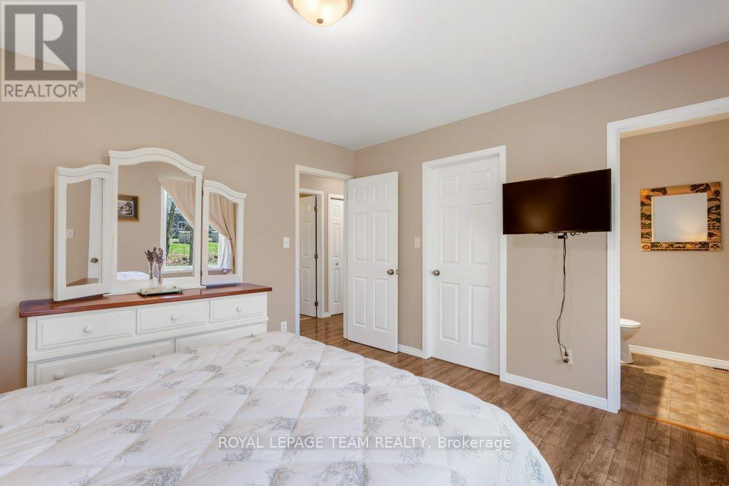 15065 Concession 3-4 Road, North Stormont, Ontario  K0C 1K0 - Photo 19 - X13060406