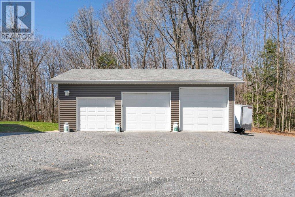 15065 Concession 3-4 Road, North Stormont, Ontario  K0C 1K0 - Photo 30 - X13060406