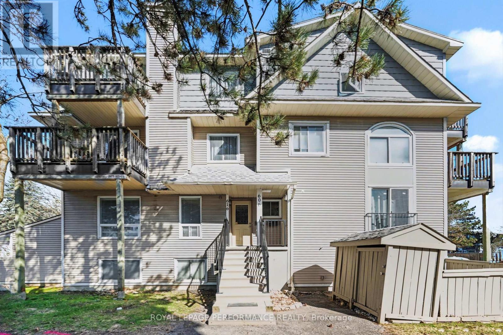 606 TANGUAY COURT, Ottawa, Ontario