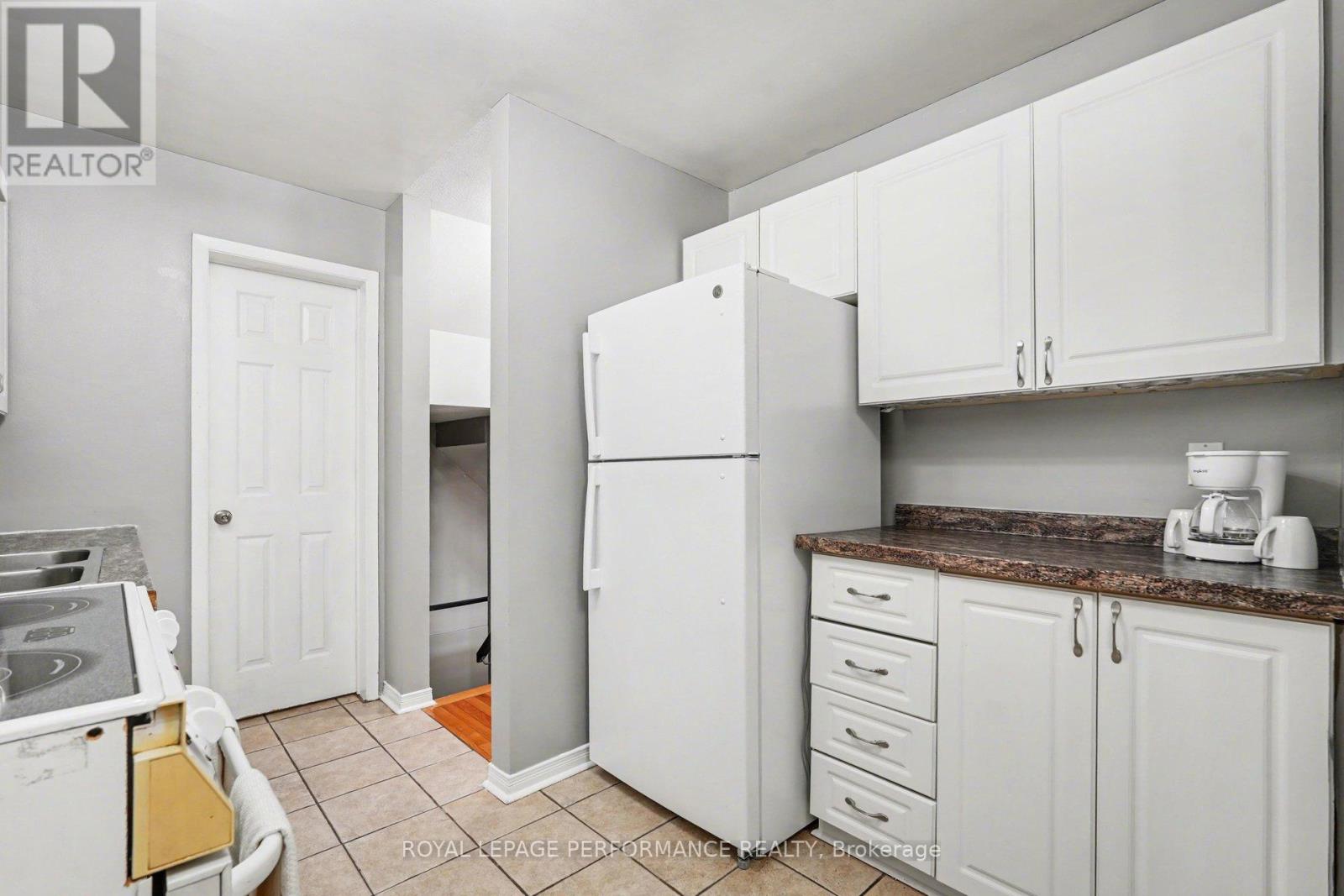 606 Tanguay Court, Ottawa, Ontario  K2L 3X3 - Photo 8 - X13060666