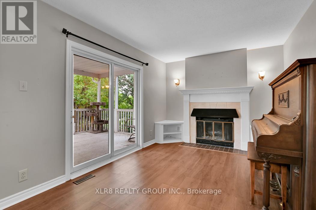 12 John Sidney Crescent, Ottawa, Ontario  K2S 1J7 - Photo 8 - X13061022