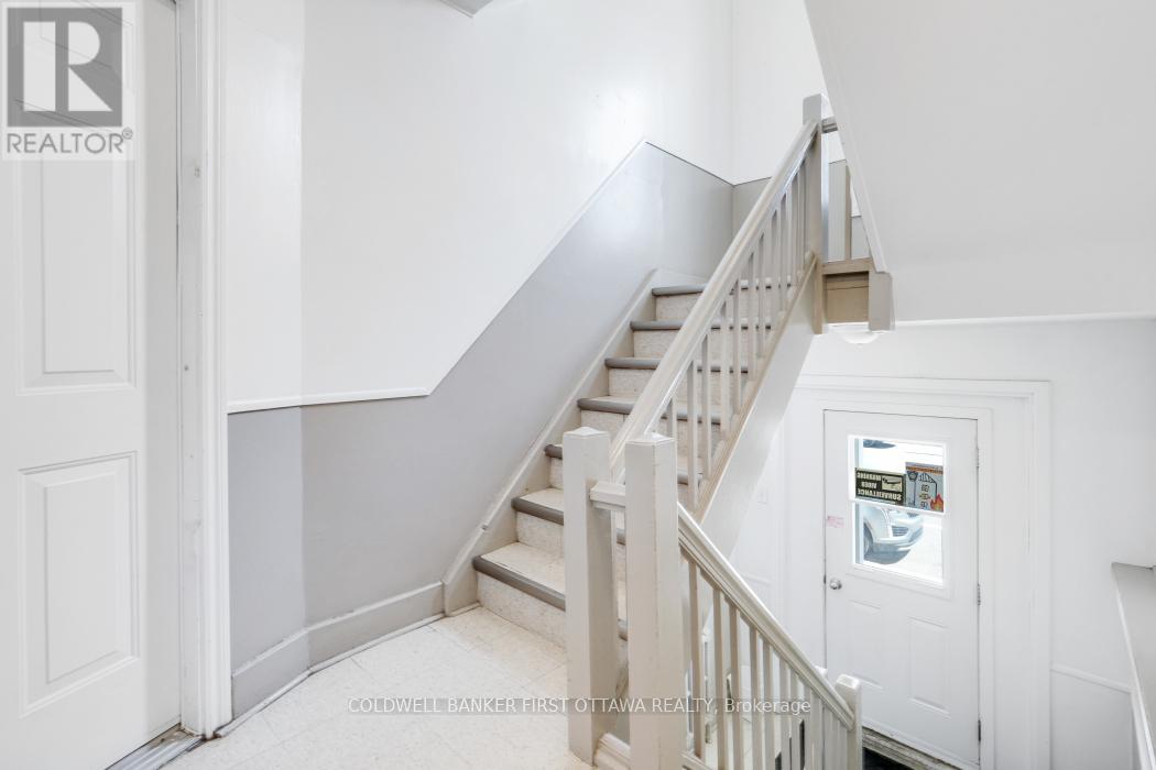 95 Barrette Street, Ottawa, Ontario  K1L 8A2 - Photo 8 - X13061458