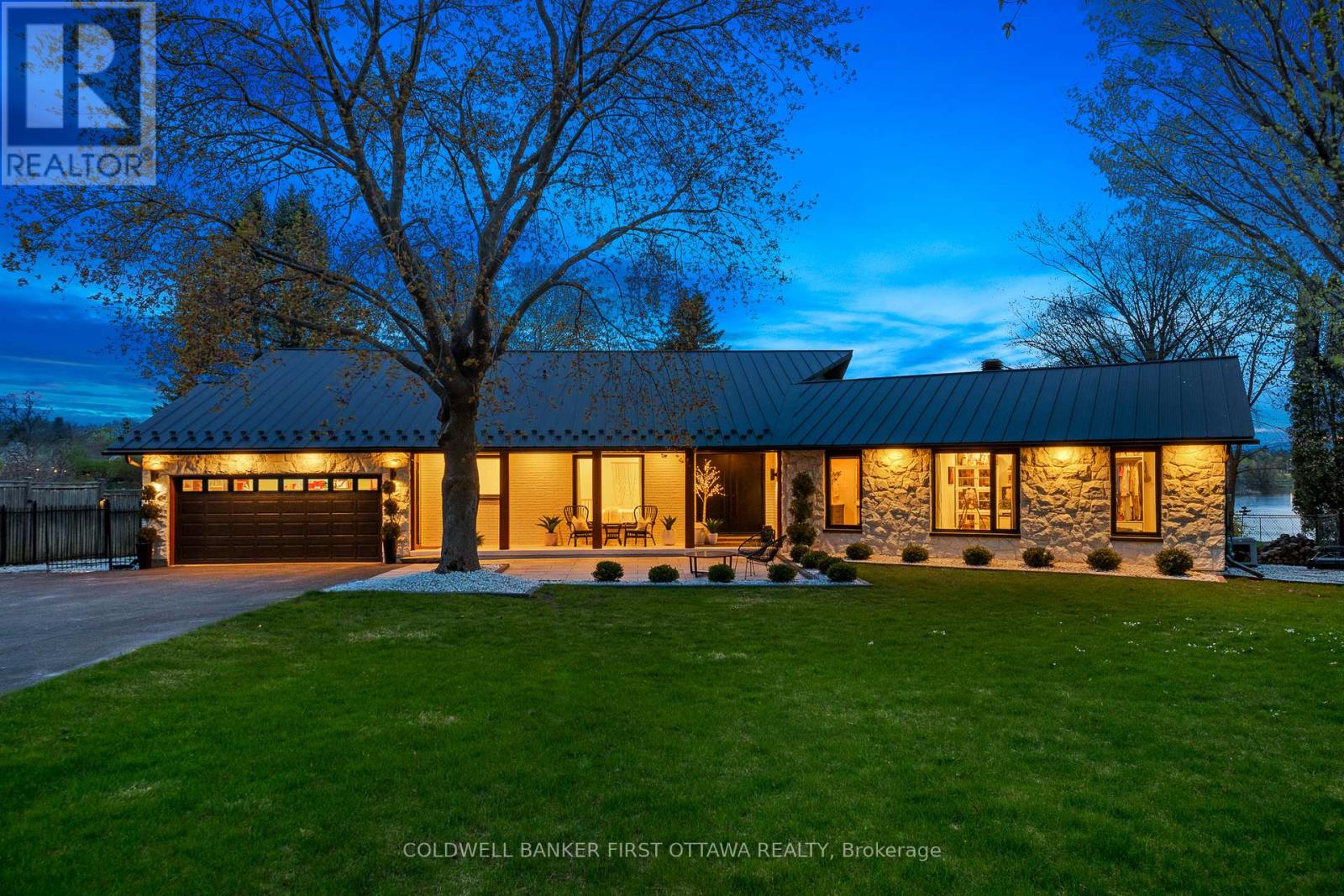 1060 RIVER ROAD, Ottawa, Ontario