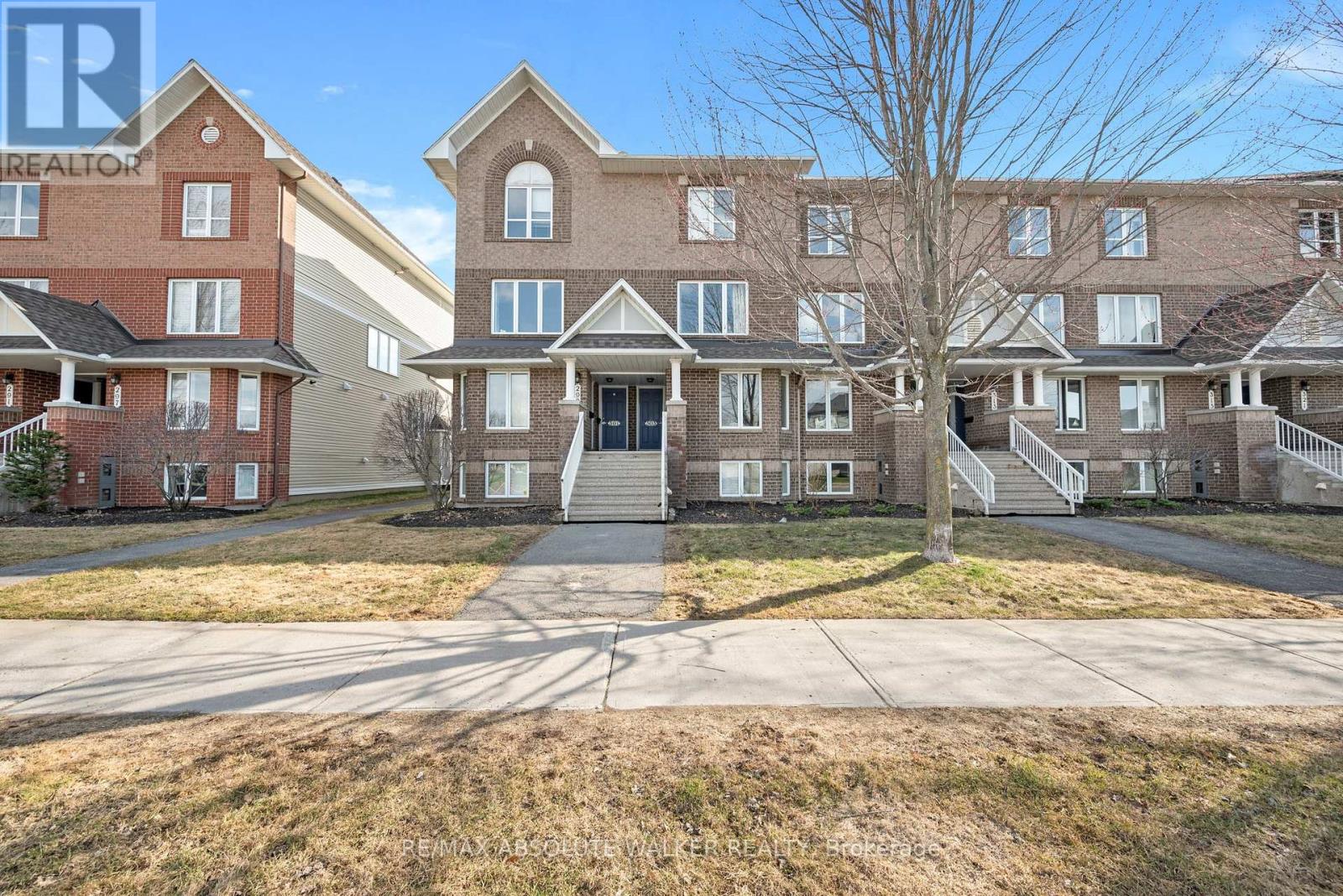 8 - 299 AQUAVIEW DRIVE, Ottawa, Ontario