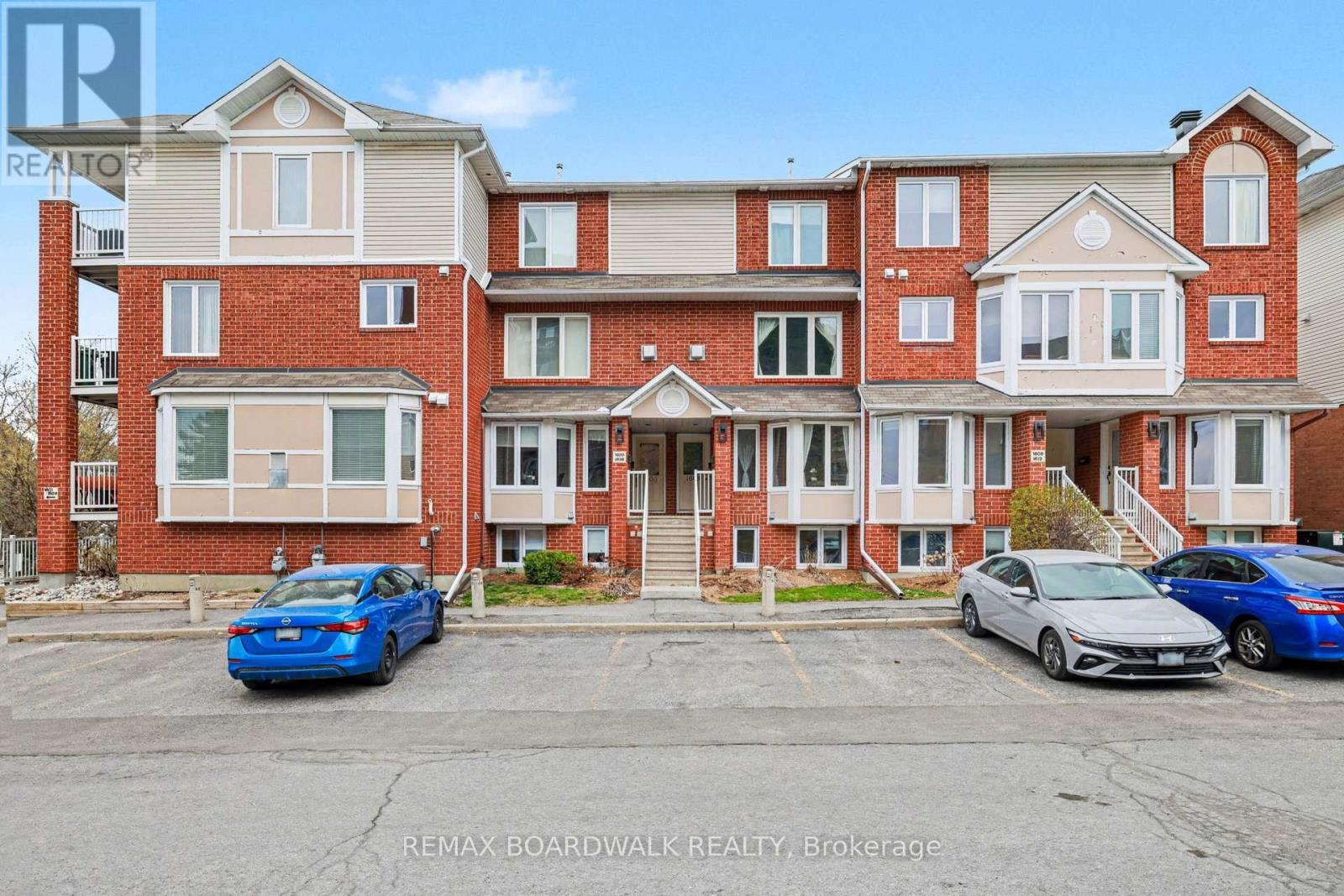 1607 LOCKSLEY LANE, Ottawa, Ontario