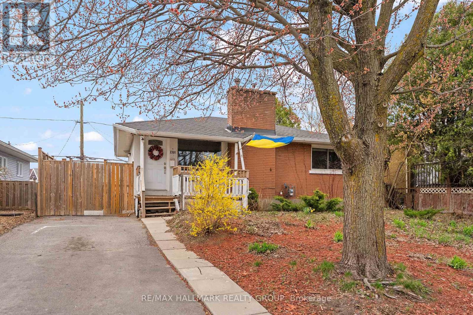 1318 Avenue Q, Ottawa, Ontario  K1G 0B6 - Photo 19 - X13064030