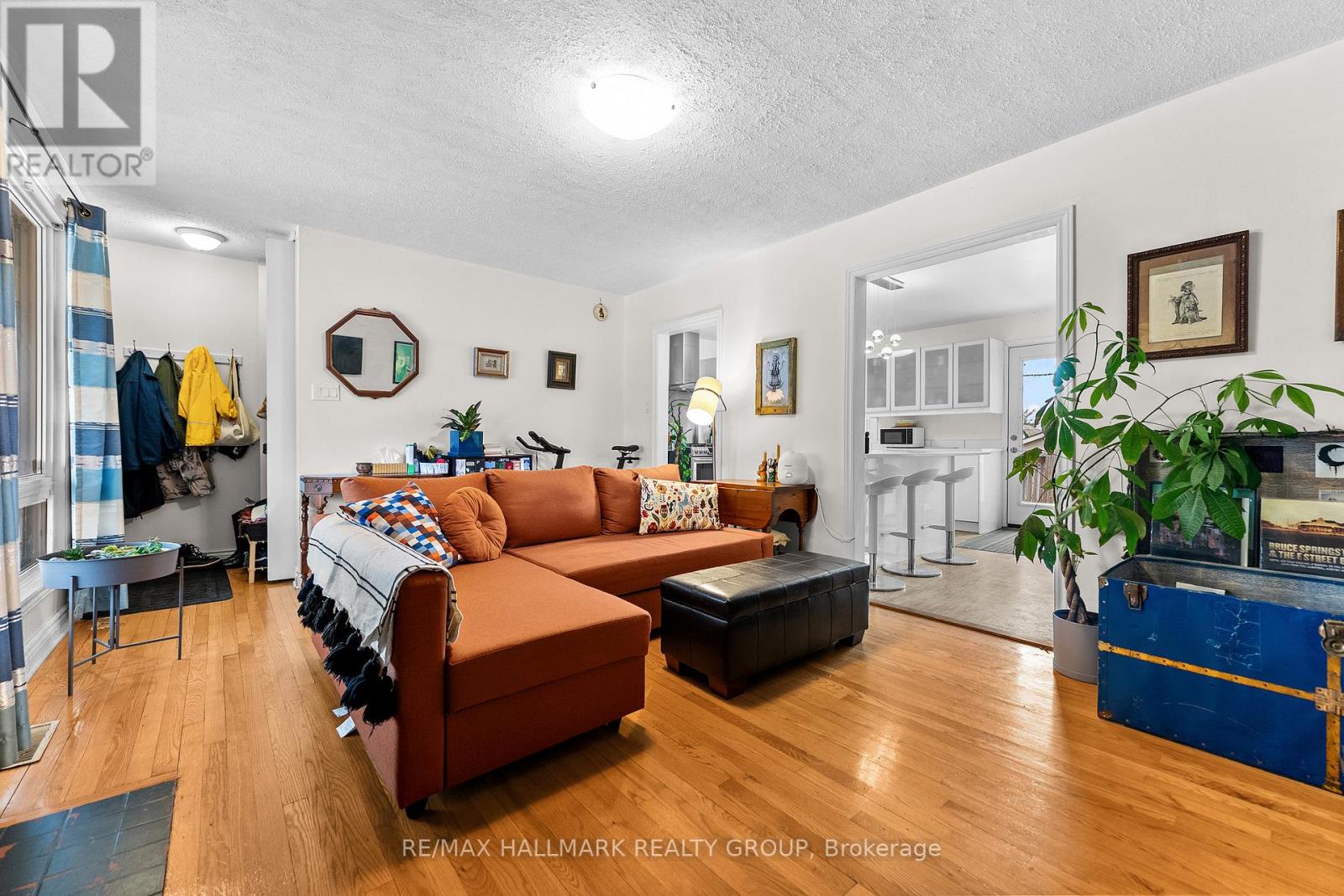 1318 Avenue Q, Ottawa, Ontario  K1G 0B6 - Photo 6 - X13064030