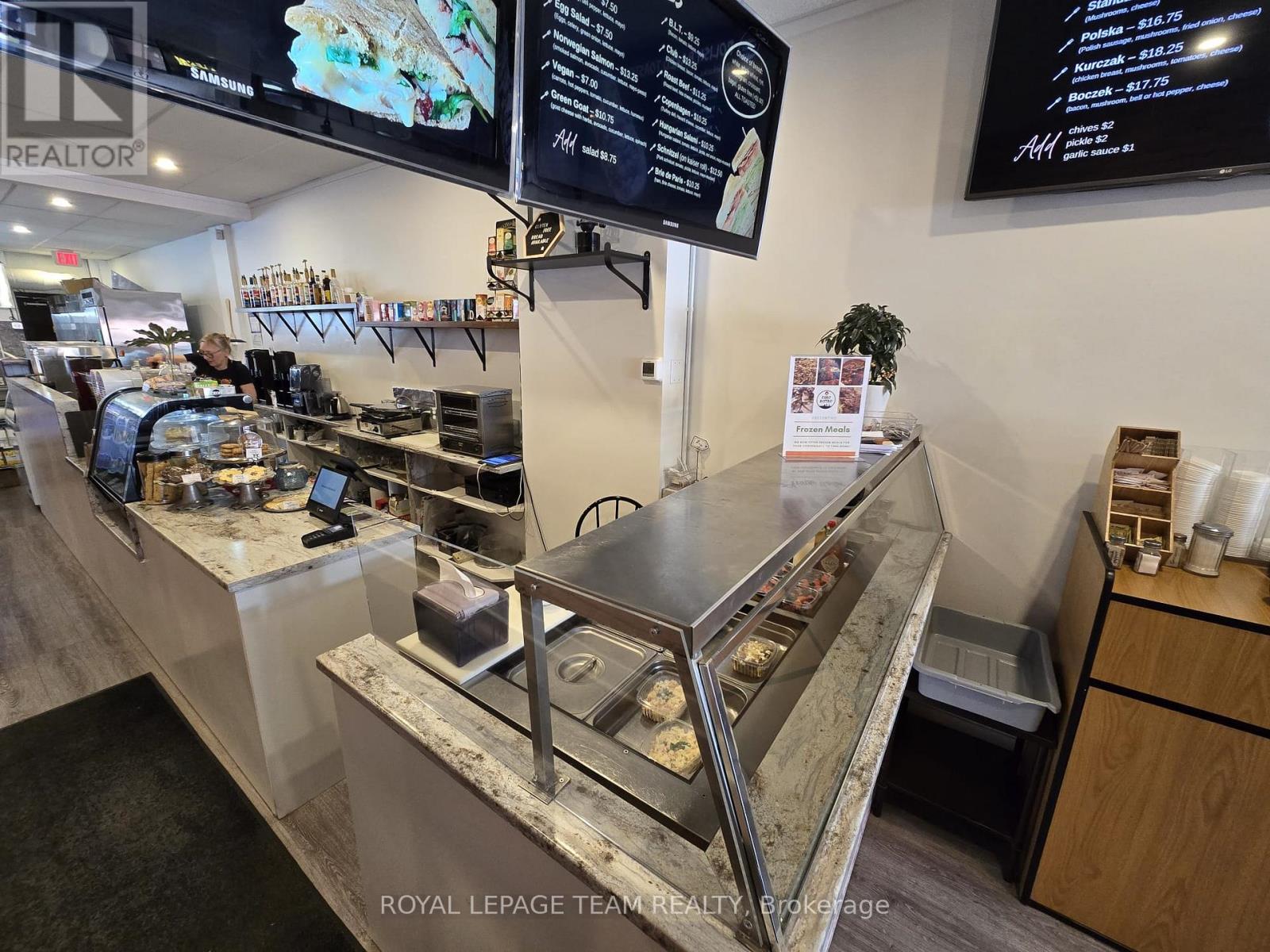 274 Elgin Street, Ottawa, Ontario  K2P 0J4 - Photo 5 - X13064496