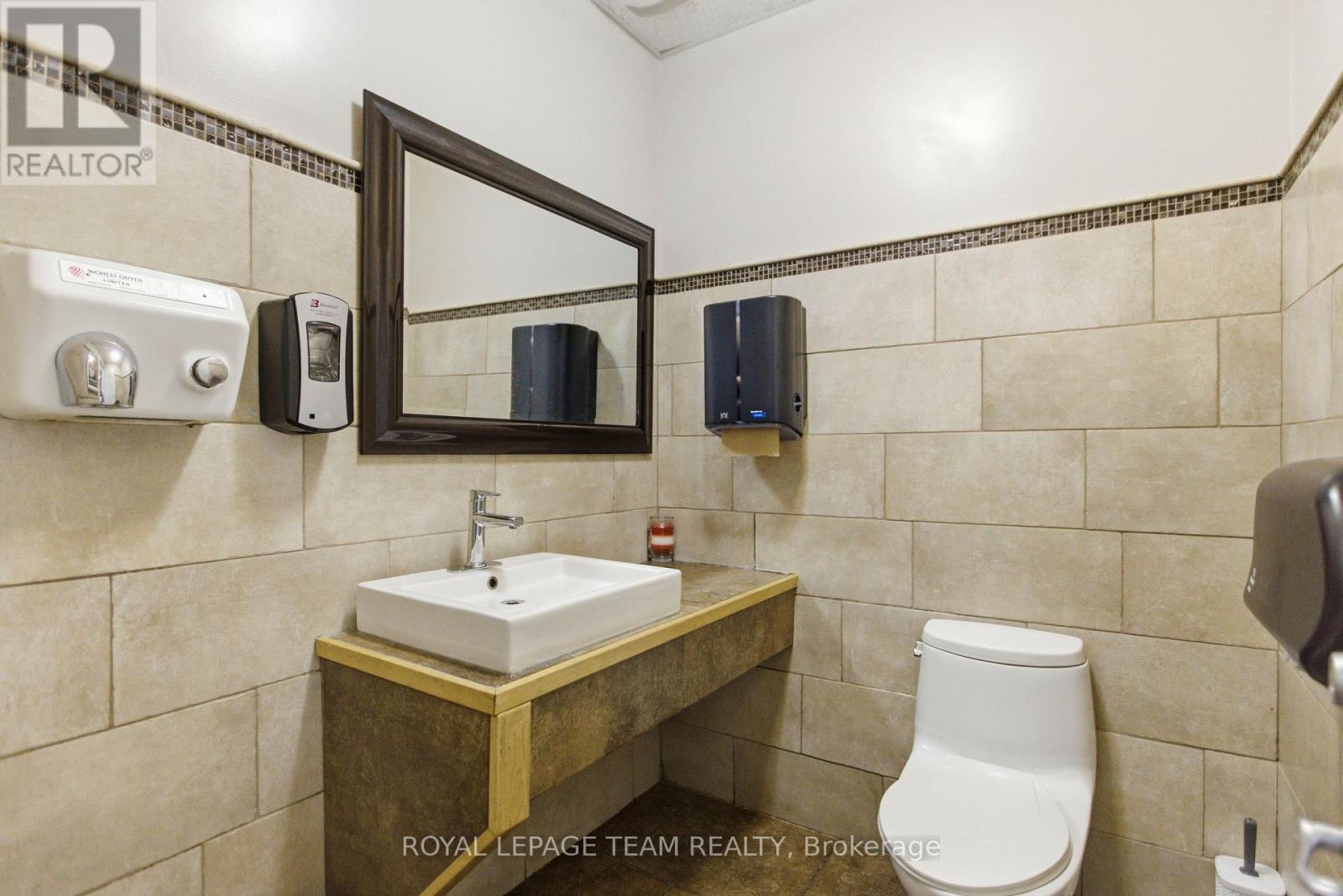 2645 Alta Vista Drive, Ottawa, Ontario  K1V 1A3 - Photo 14 - X13065378
