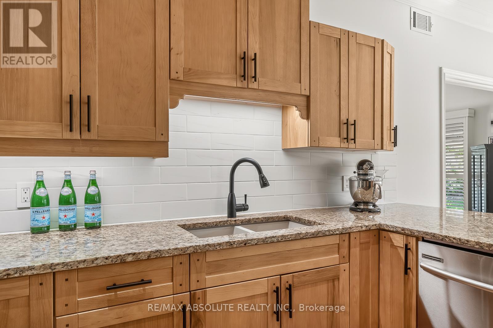 1801 Rocklane Drive, Ottawa, Ontario  K2W 1B5 - Photo 15 - X13065390
