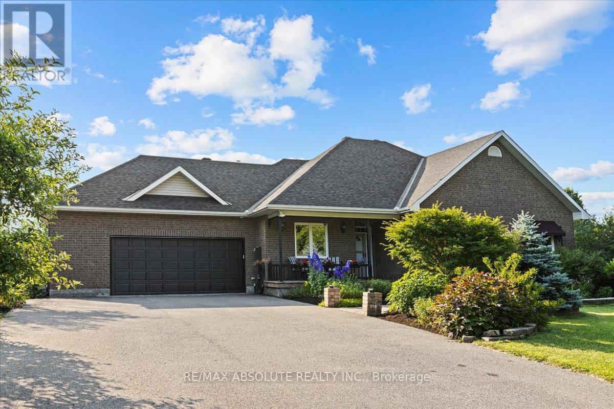 1801 Rocklane Drive, Ottawa, Ontario  K2W 1B5 - Photo 2 - X13065390