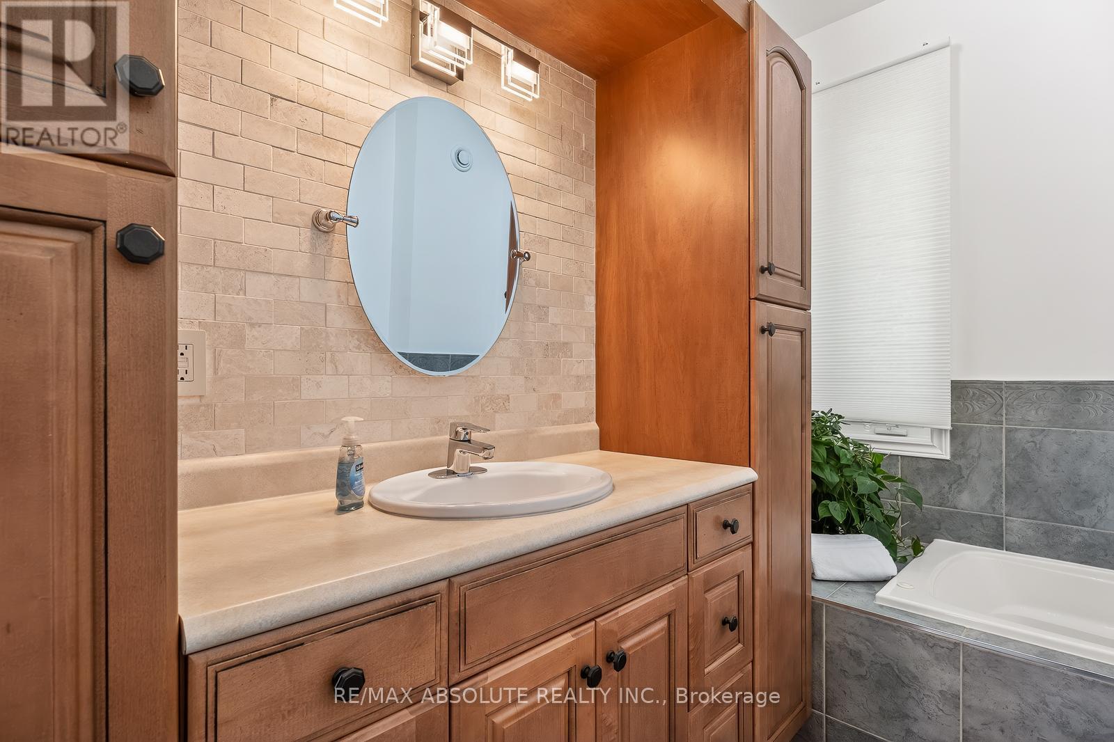 1801 Rocklane Drive, Ottawa, Ontario  K2W 1B5 - Photo 34 - X13065390