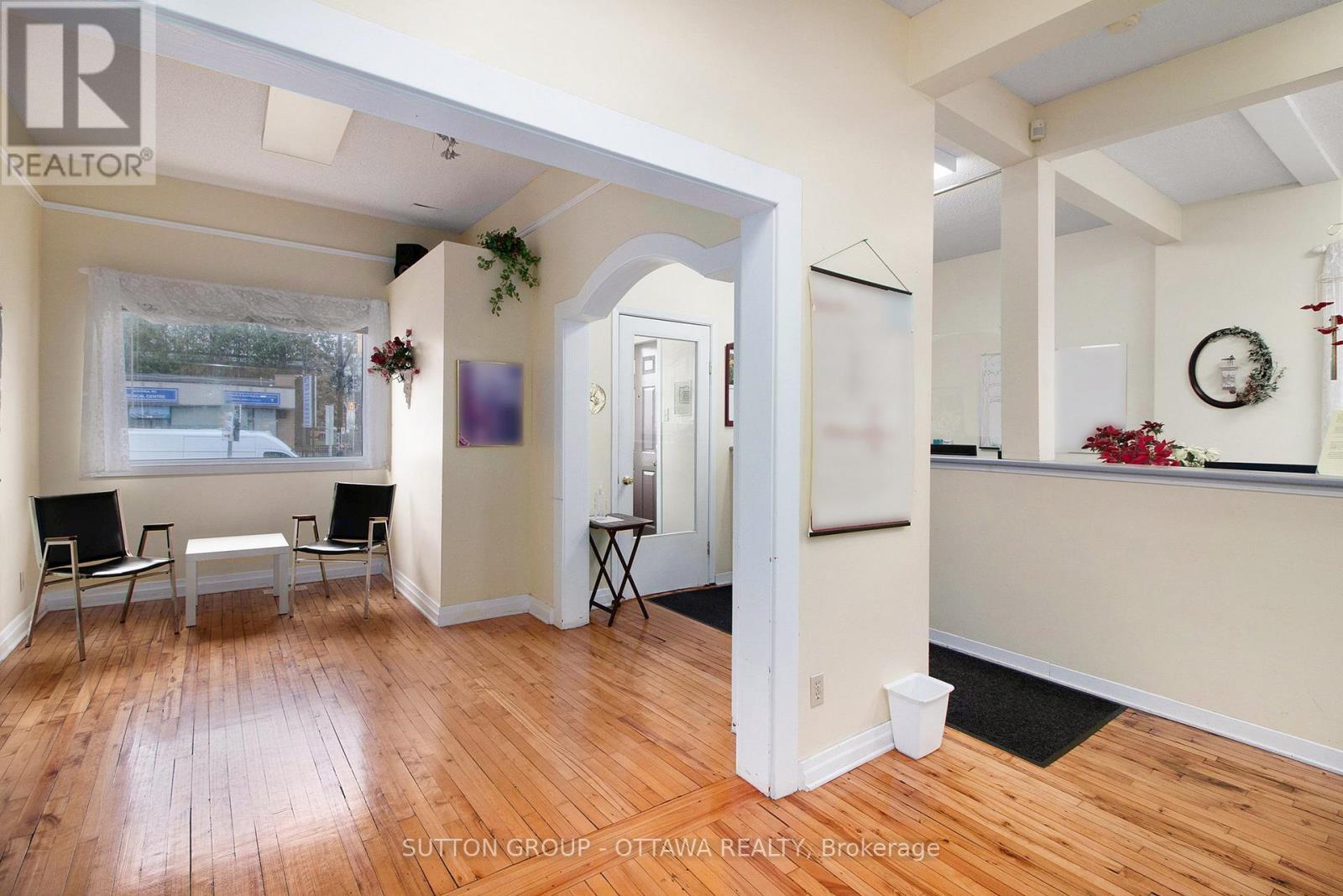 397 Montreal Road, Ottawa, Ontario  K1L 8K7 - Photo 4 - X13066134